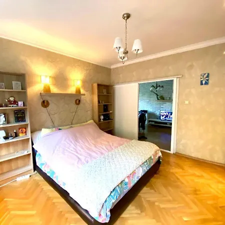 Apartament Casa Lozenetz *